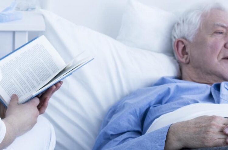 nurse-reading-to-elderly-patient-PM6MAAW.smushed Advanced Directive